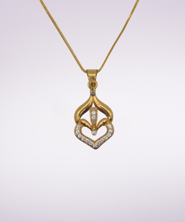 Pendant 108