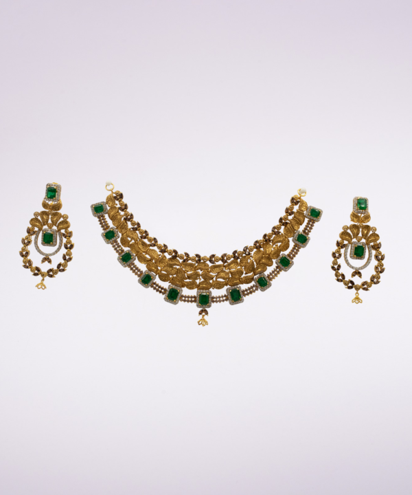 Necklace 32