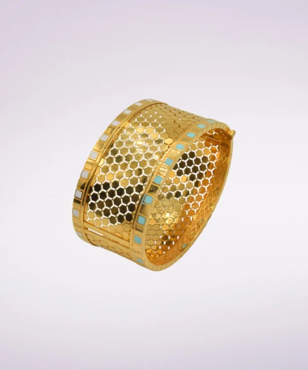 Gold Kara 74