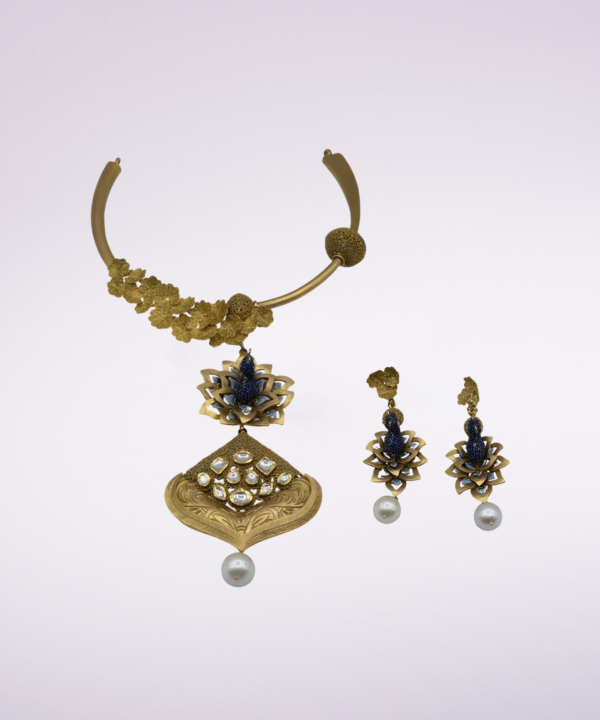 Necklace 52