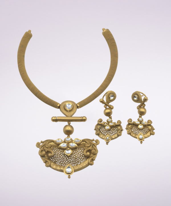 Necklace 72