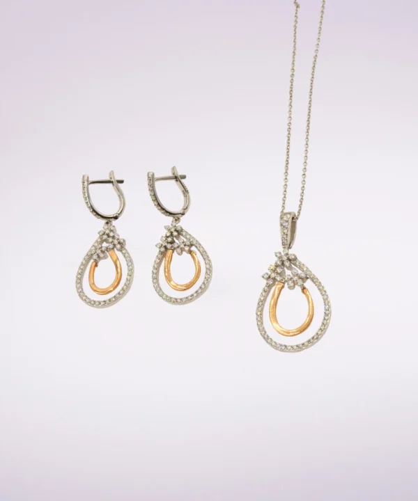 Diamond Pendant 18